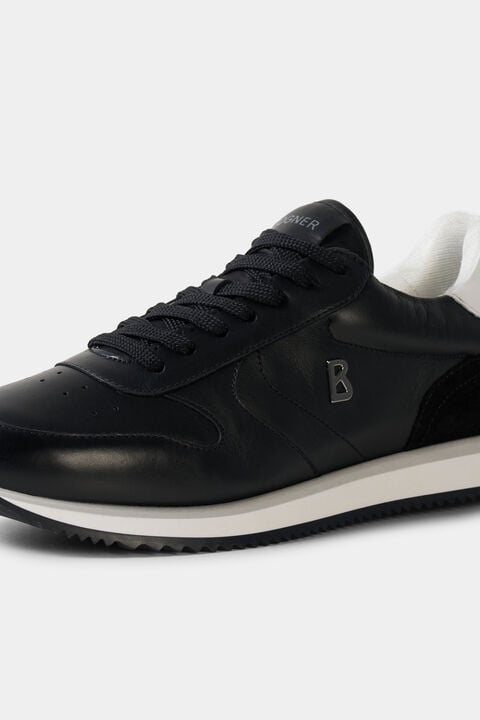 Reno Trainers In Black